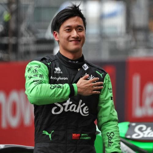 Photo of Guanyu Zhou